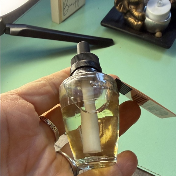 Bath & Body Works White Pumpkin Wallflowers Refill - Picture 3 of 3